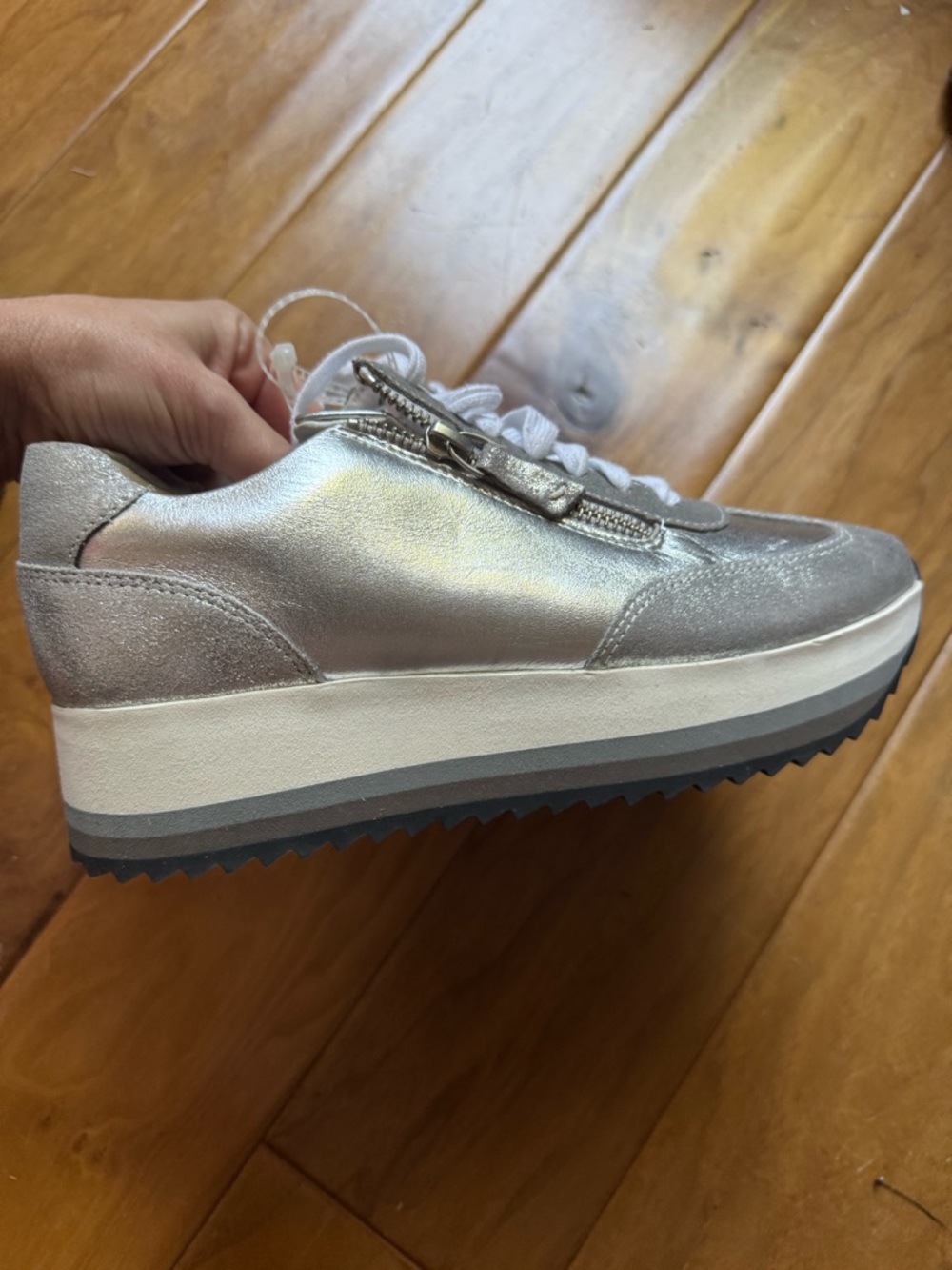 NWT Johnston & Murphy Gracie Side-Zip Sneaker Sz 7 (no original box) - Picture 8 of 9
